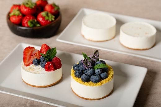 81717 Cheesecake Naked