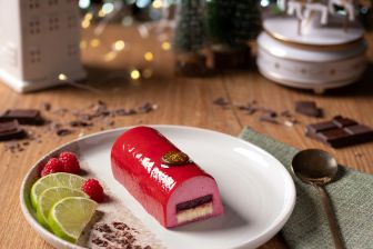 112556 BUCHETTE FRUITS ROUGE (1)